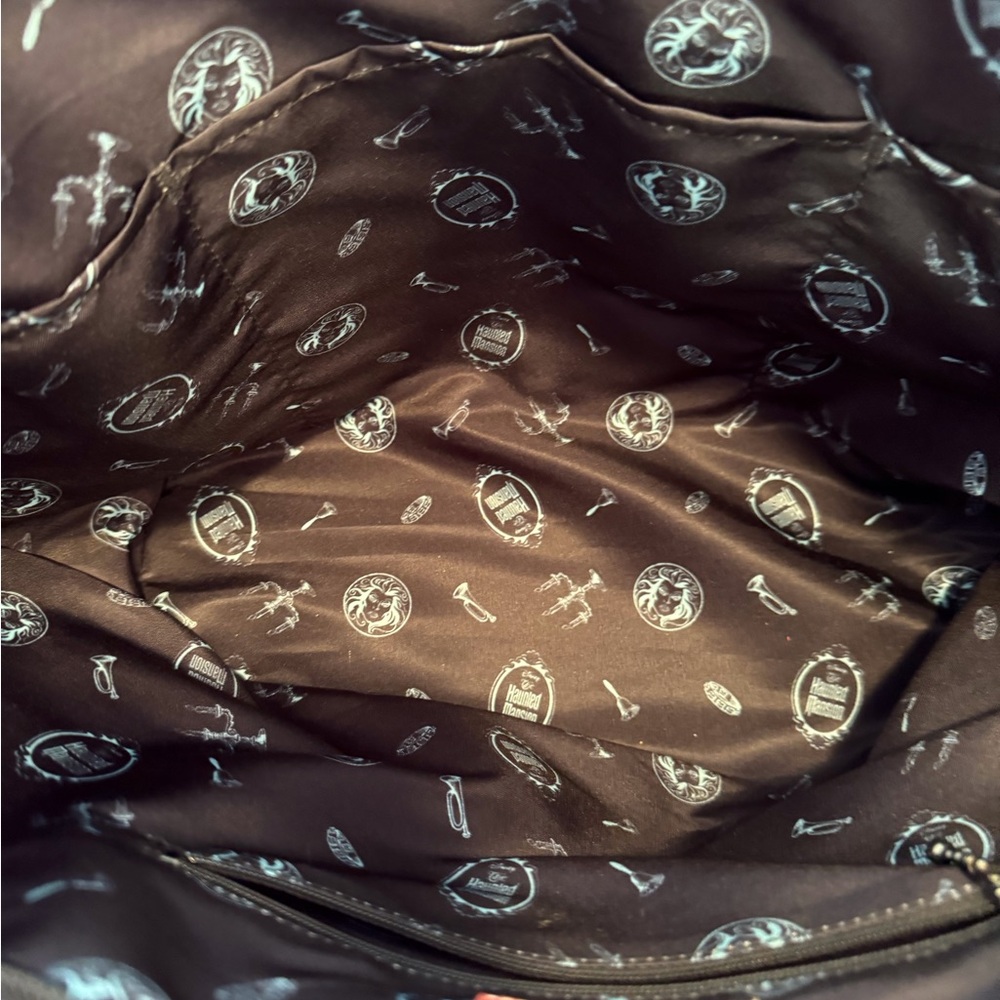 Harveys Disneyland Haunted Mansion - Picture 7 of 7